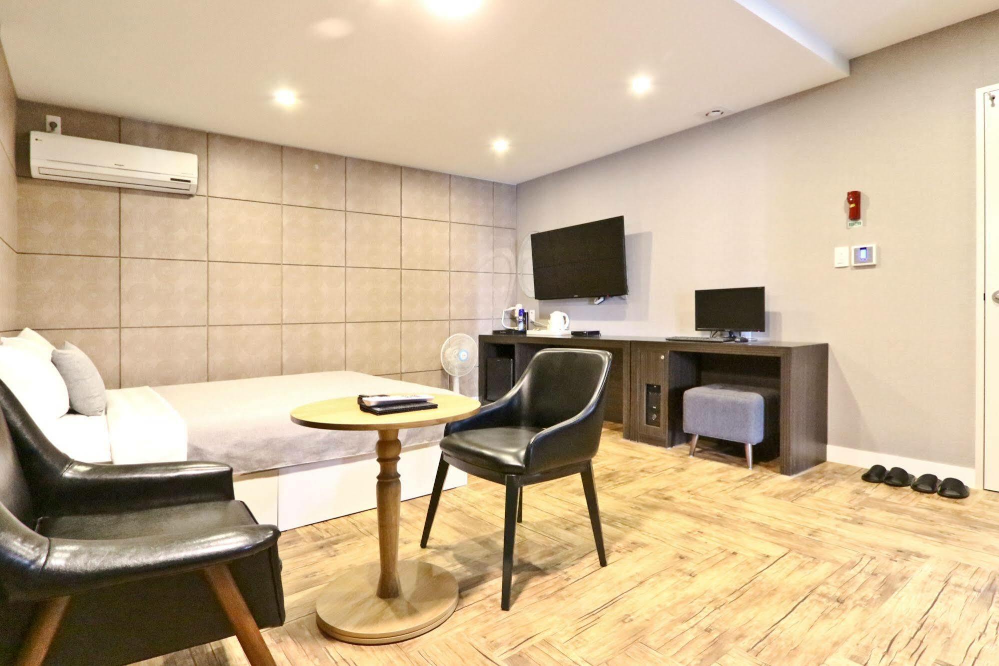 בוסאן Hotel Home מראה חיצוני תמונה