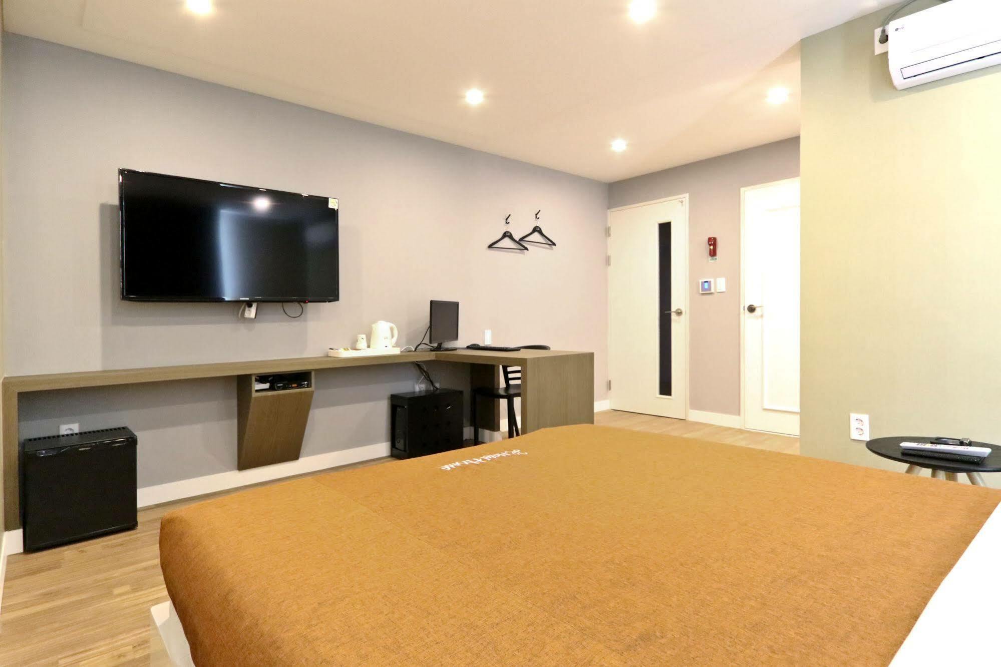 בוסאן Hotel Home מראה חיצוני תמונה